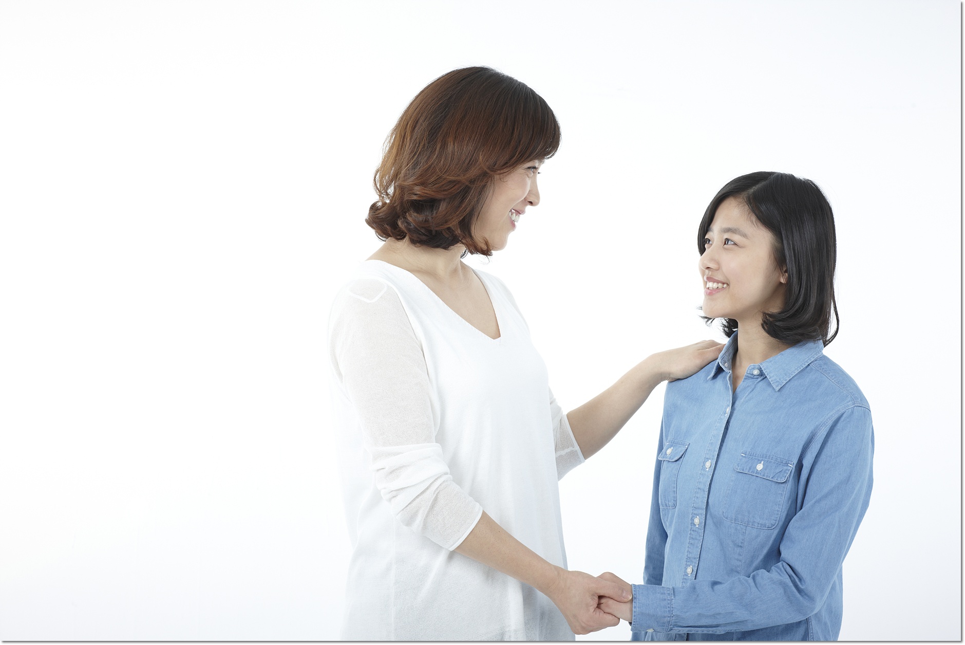 서로 마주 보며 이야기하는 두 사람 · 학습코칭 참고 사진